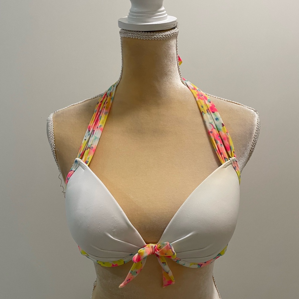 Victoria’s Secret Bikini Top